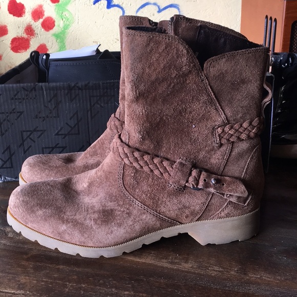 Teva Shoes - Women’s Boots